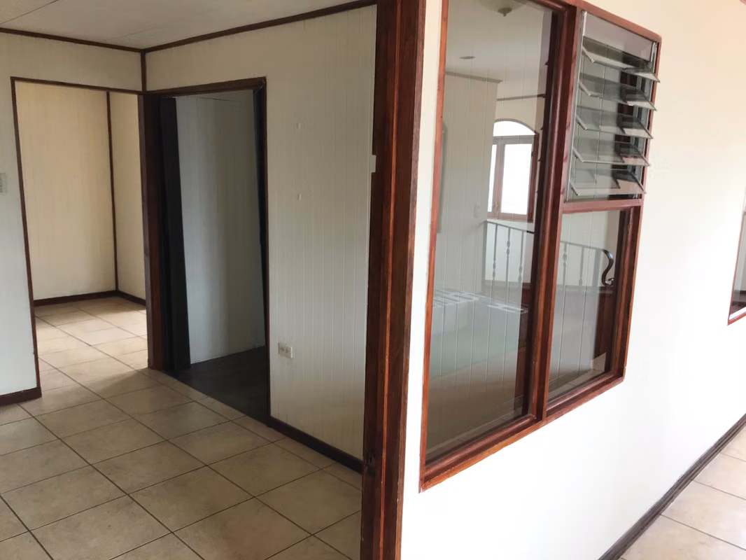 Lindo apartamento en Cartago con balcón y vista a la montaña - foto 5