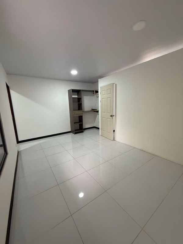 Apartamento en Calle Astorga, Grecia - Alquiler - foto 4