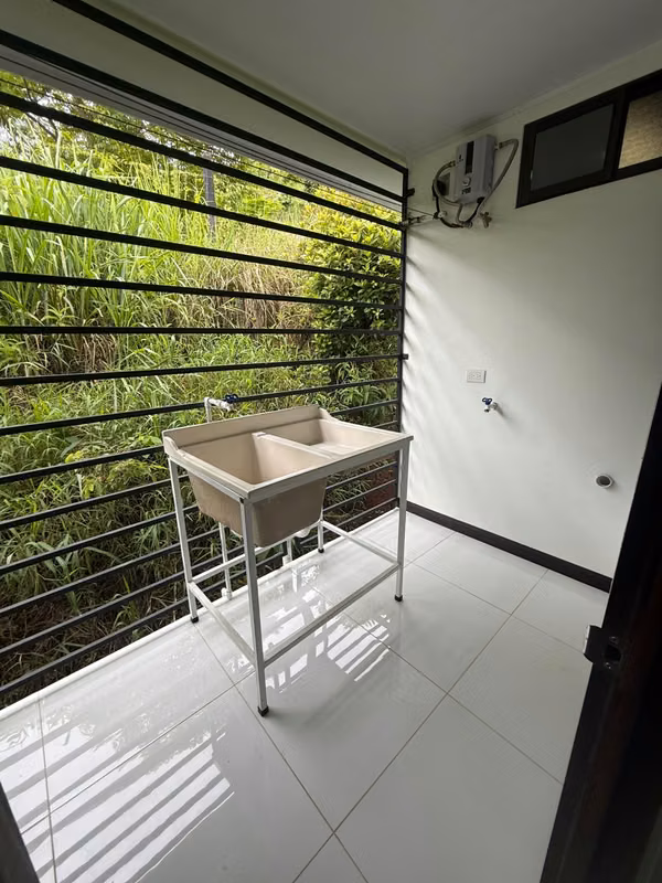 Apartamento en Calle Astorga, Grecia - Alquiler - foto 5