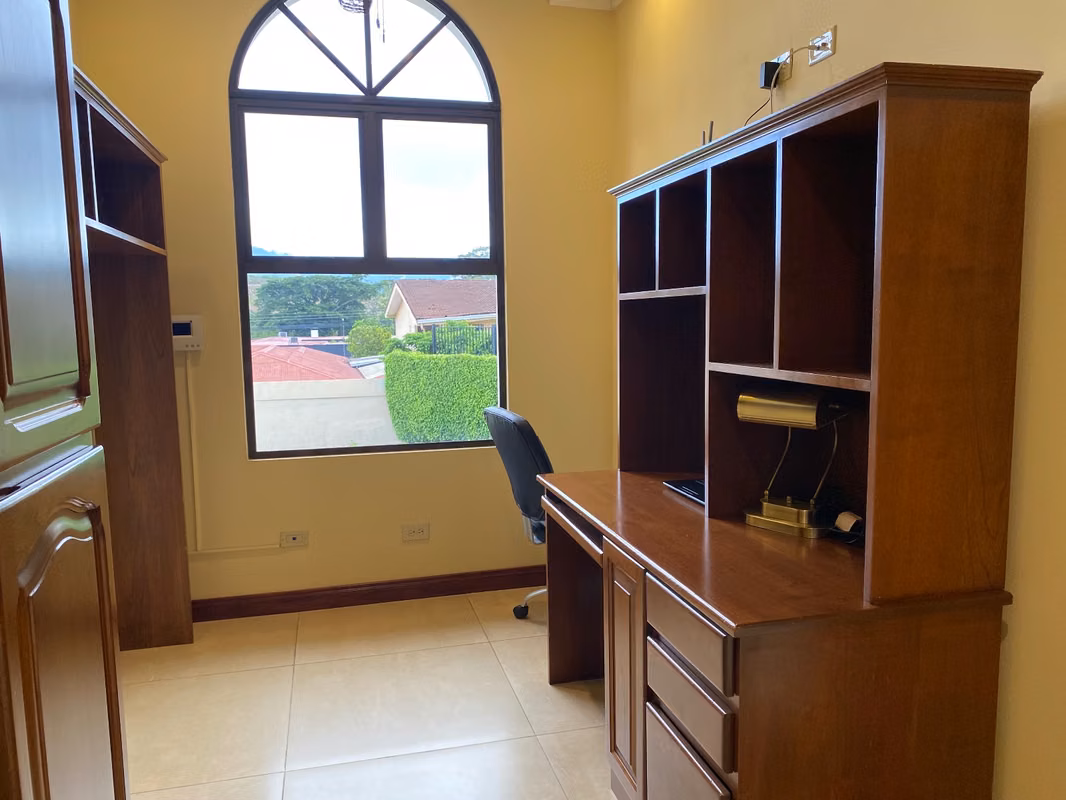 Amplia casa amueblada en Residencial Cariari, Heredia - foto 4