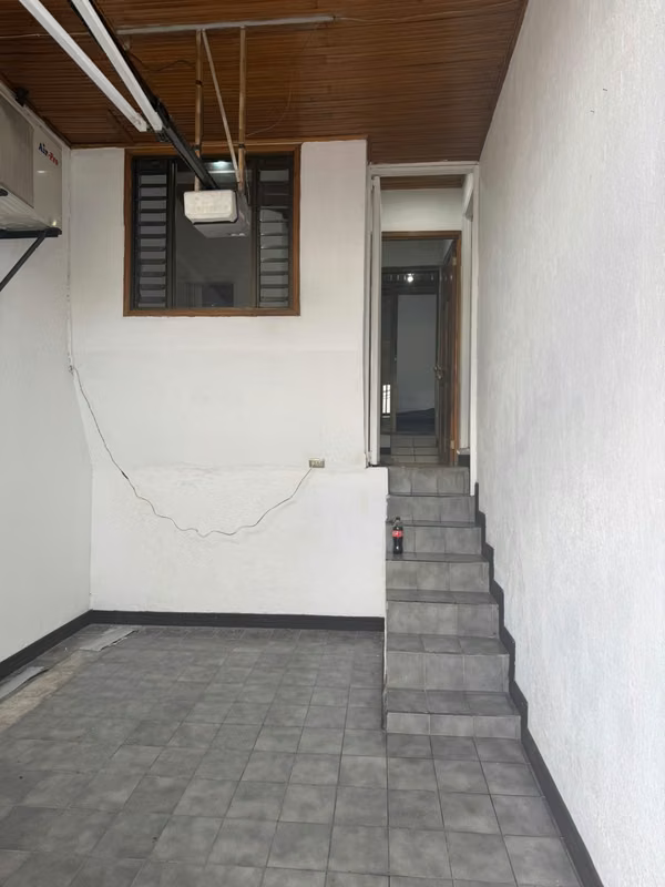 Acogedor apartamento en Moravia con servicios incluidos 1