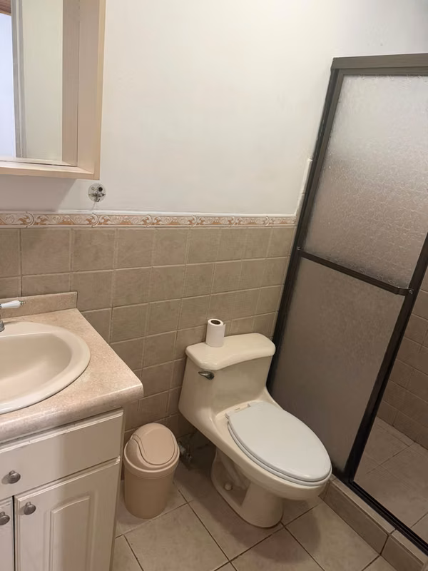 Acogedor apartamento en Moravia con servicios incluidos - foto 6