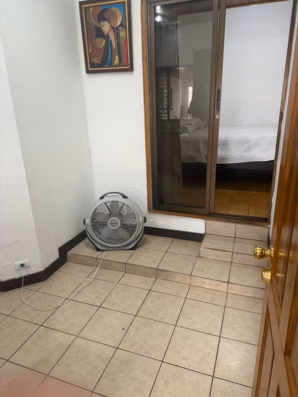 Acogedor apartamento en Moravia con servicios incluidos - foto 8