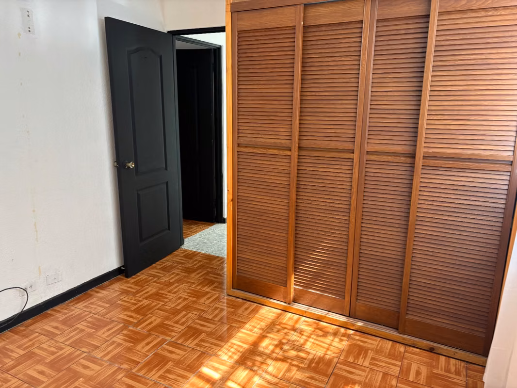 Amplio apartamento en San Antonio, Desamparados - foto 8