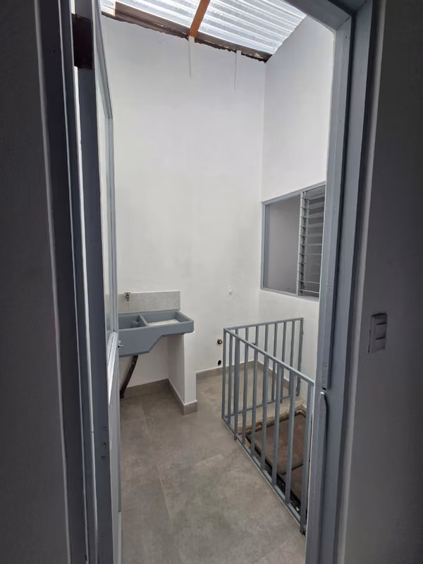 Apartamento en alquiler en Tibás centro - Excelente ubicación - foto 2