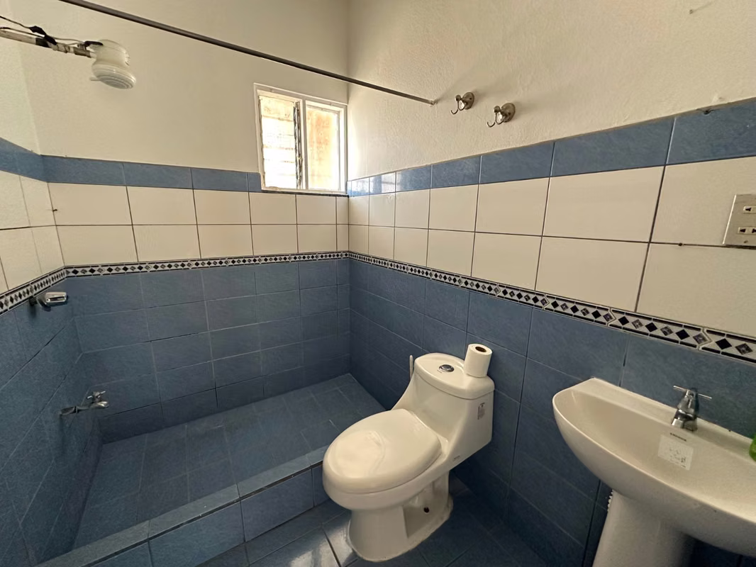 Atractivo apartamento en La Guaria de Moravia con seguridad 24/7 - foto 11