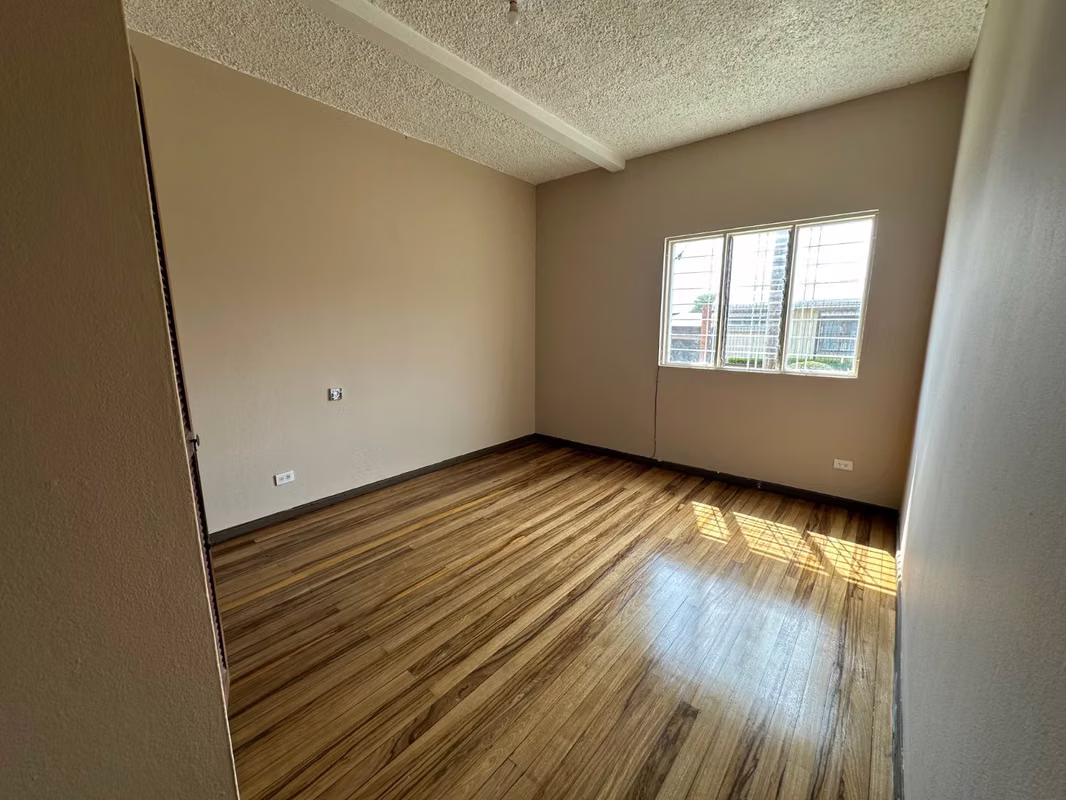 Atractivo apartamento en La Guaria de Moravia con seguridad 24/7 - foto 6