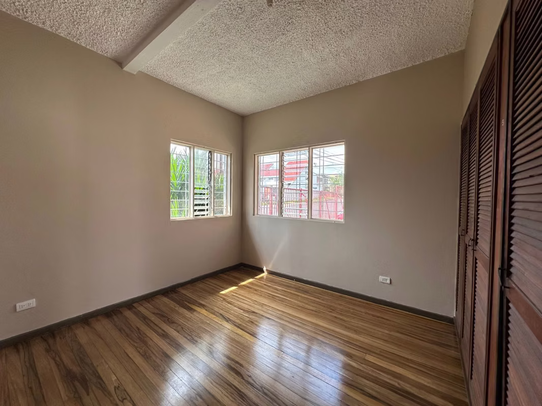 Atractivo apartamento en La Guaria de Moravia con seguridad 24/7 - foto 7