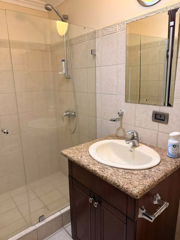Hermoso apartamento amoblado en Escazú con vista espectacular - foto 11