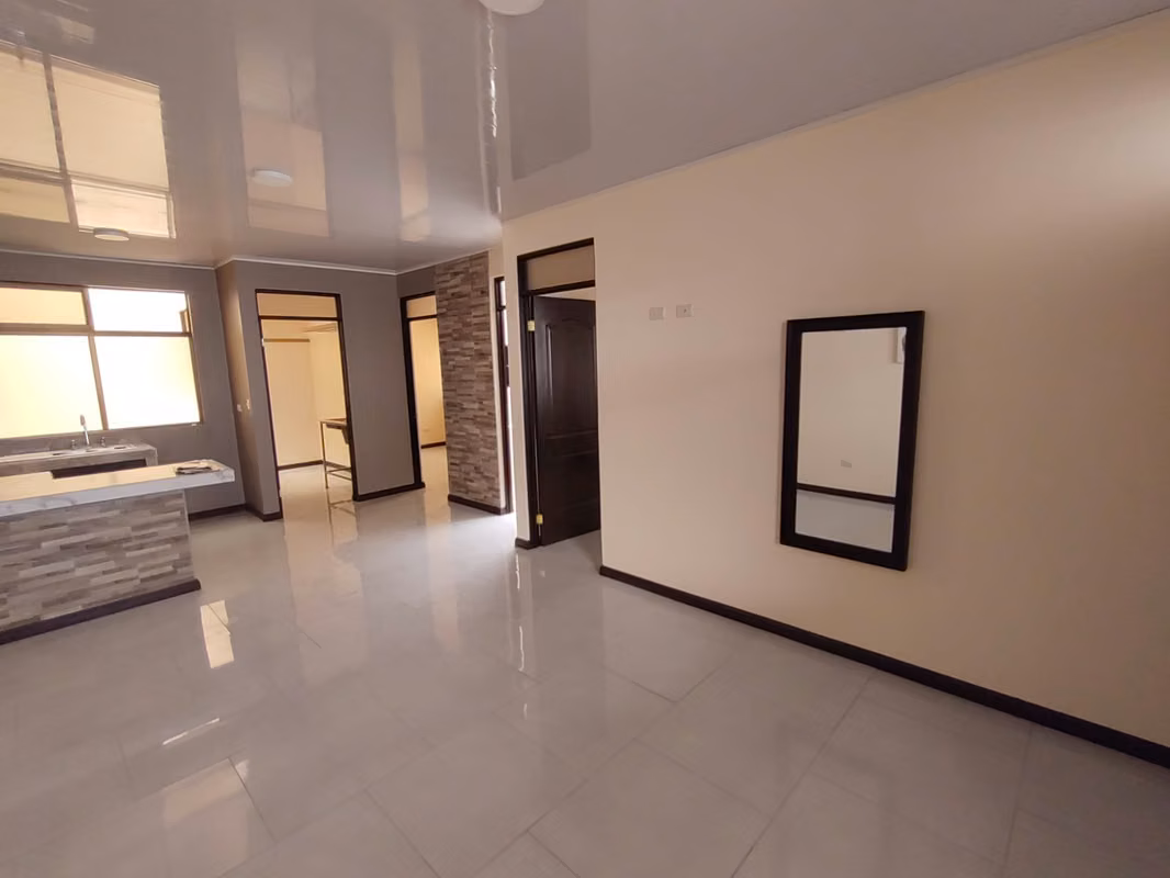 Amplio apartamento en Residencias del Este, Paraíso 1