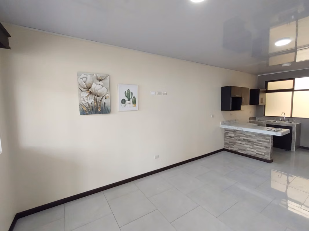 Amplio apartamento en Residencias del Este, Paraíso - foto 3