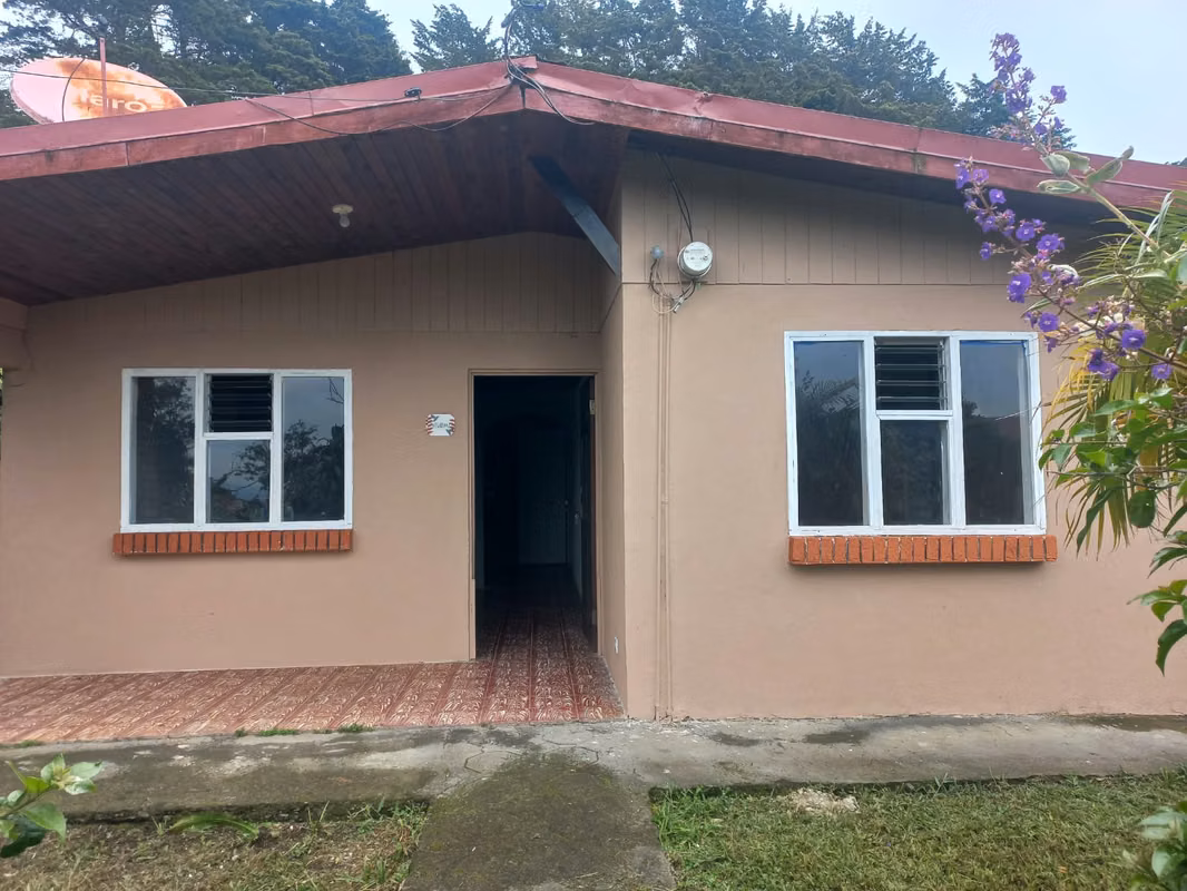Casa en alquiler en Los Ángeles, San Rafael, Heredia 1