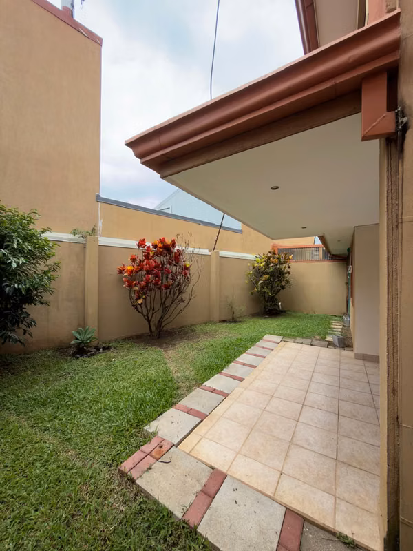 Hermosa Casa en Alquiler en Santo Domingo de Heredia - foto 6