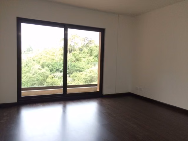Apartamento en condominio exclusivo con piscina y gimnasio - foto 11