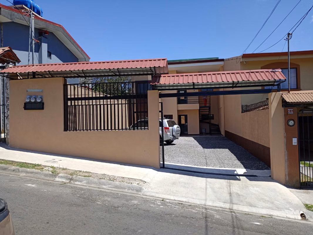Apartamento en condominio exclusivo con piscina y gimnasio - foto 15
