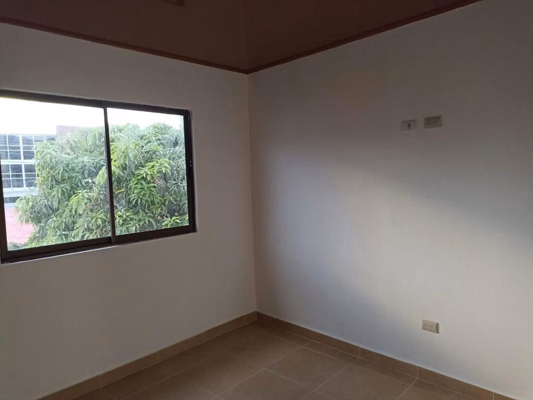 Acogedor apartamento de 1 habitación en Santa Ana - foto 8