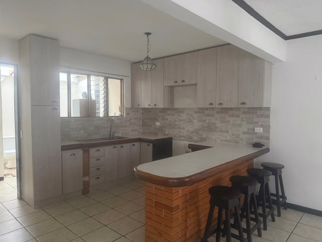 Amplio apartamento en condominio en San Pablo, Heredia - foto 3