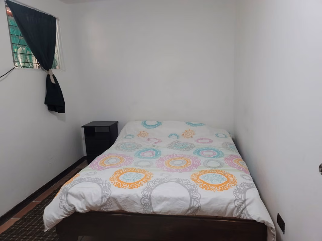 Alquiler de Habitaciones Amuebladas en San Pedro, Montes de Oca - foto 2