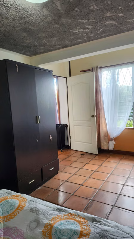Alquiler de Habitaciones Amuebladas en San Pedro, Montes de Oca - foto 9