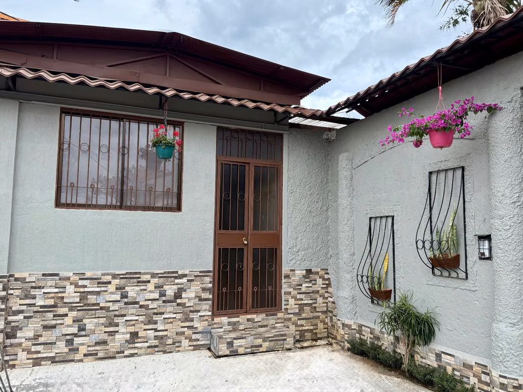 Apartamento amueblado en San Pablo de Heredia con servicios incluidos - foto 9