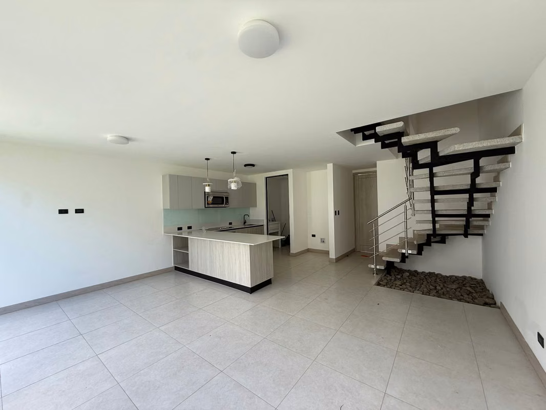 Casa en Alquiler en Santa Ana - 4 Habitaciones y Amenidades - foto 11