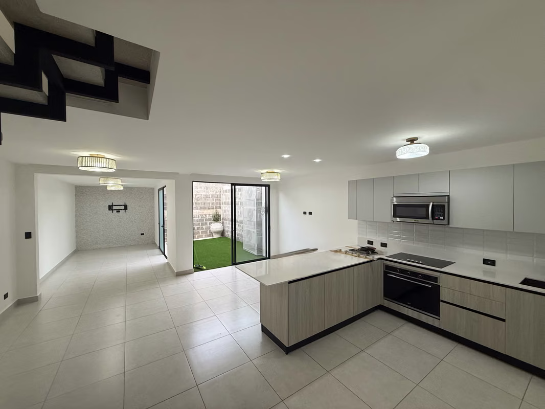 Casa en Alquiler en Santa Ana - 4 Habitaciones y Amenidades - foto 13