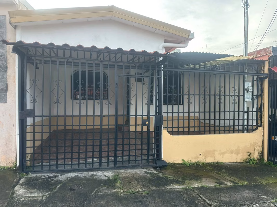 Casa en Zorobaru: Paz, Privacidad y Confort