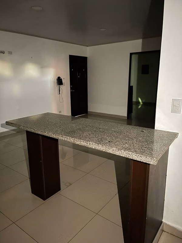 Atractivo apartamento de 2 habitaciones en Tibás - foto 3