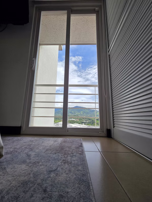 Apartamento con vista a la montaña en Alajuela - foto 12