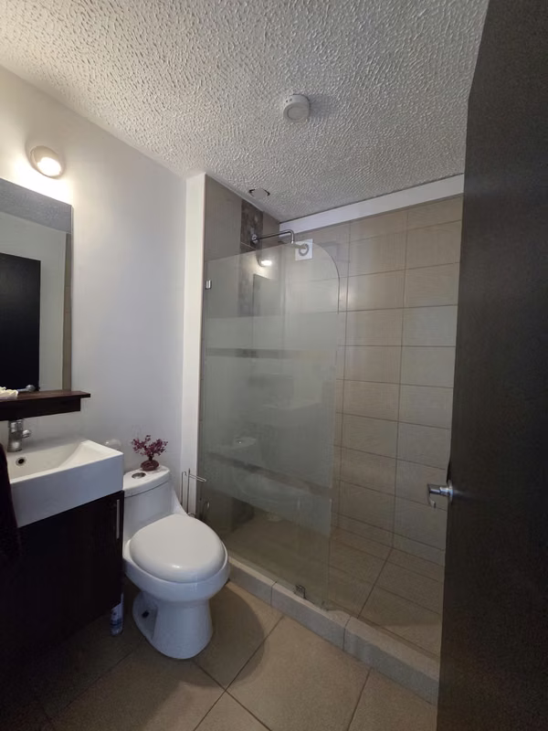 Apartamento con vista a la montaña en Alajuela - foto 8